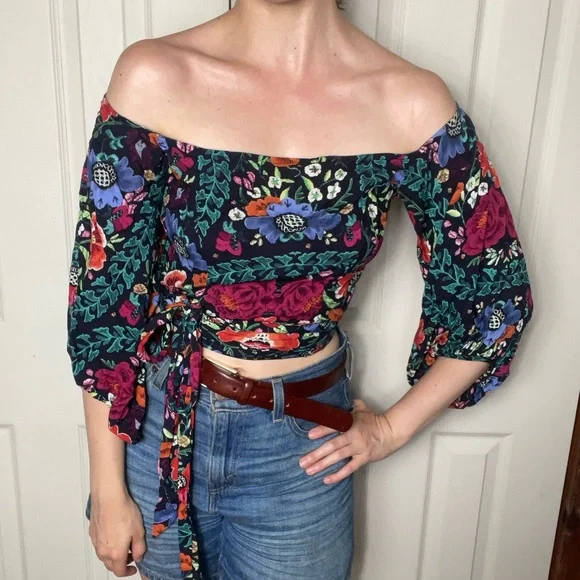 Floral Off-Shoulder Top - Picture 4 of 4